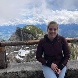 Meet your Posher, Andrea